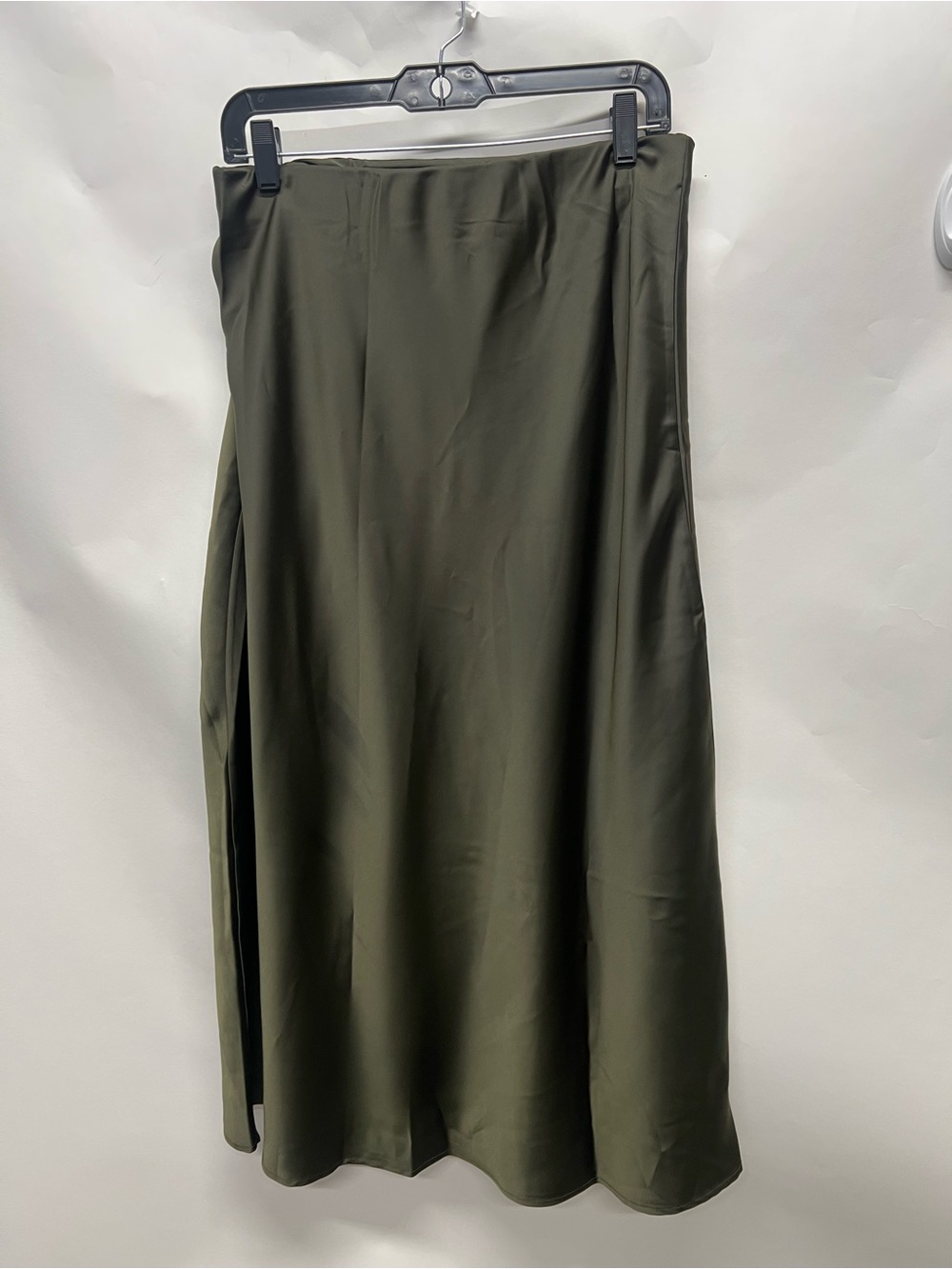 H&M Green Satin Pull On MIDI Skirt Size M - Picture 4 of 5